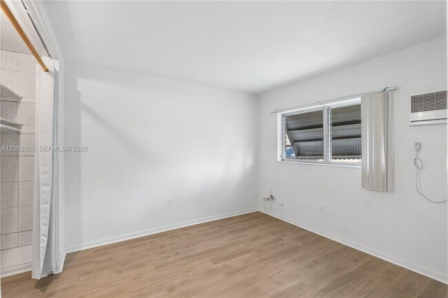 Building Photo - 12655 NE 16th Ave