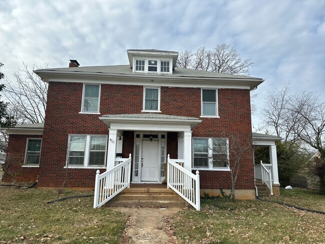 Building Photo - Larger Older 2 Story house