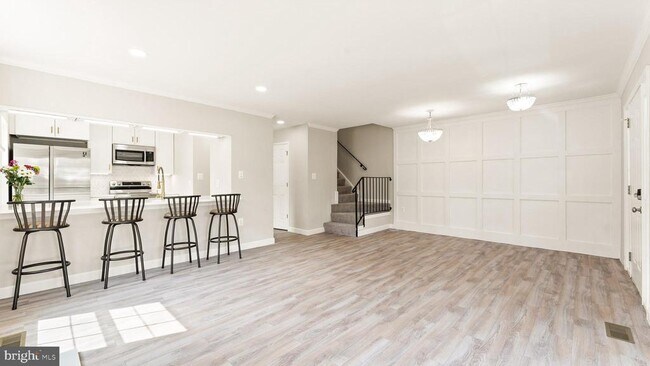 Building Photo - 12168 Springwoods Dr