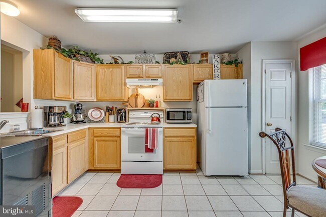 Building Photo - 153 Winslow Pl