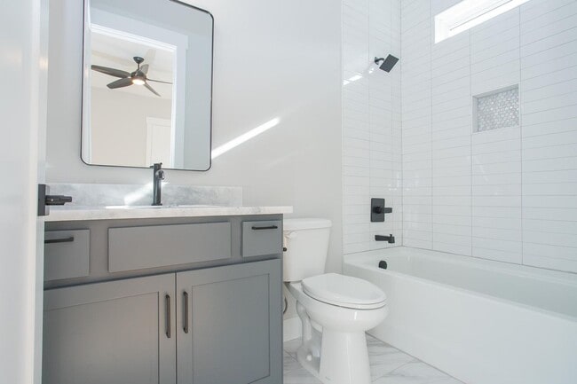 Building Photo - 1611 Century St