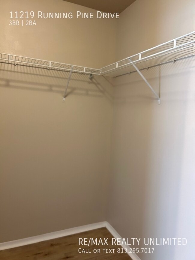 Building Photo - 11219 Running Pine Dr