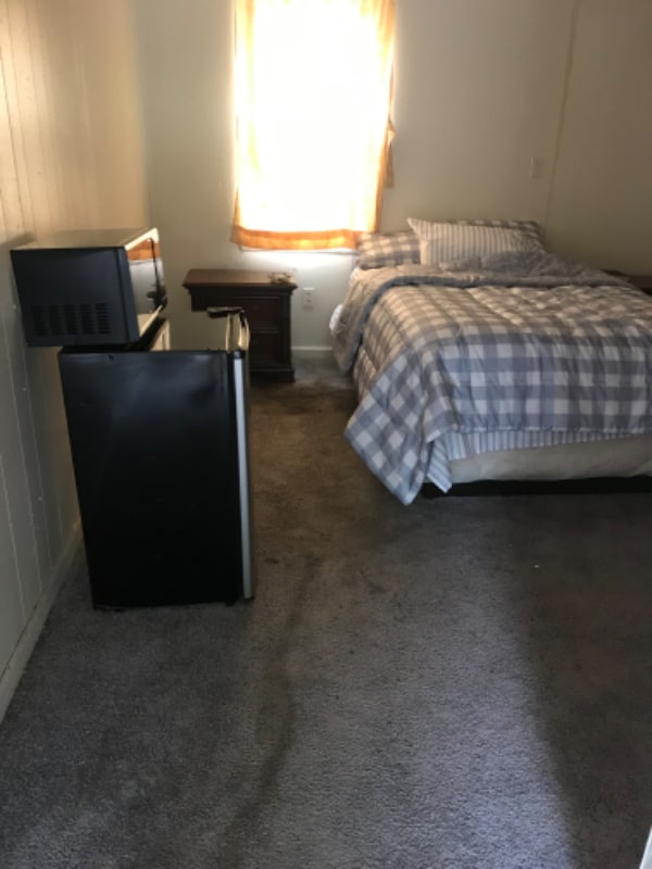 Building Photo - 18336 W Jefferson Ave