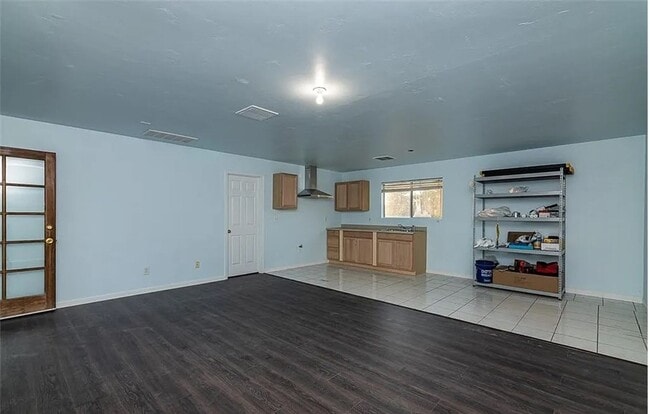 Building Photo - Very Comfortable 1 Bed 1 Bath House