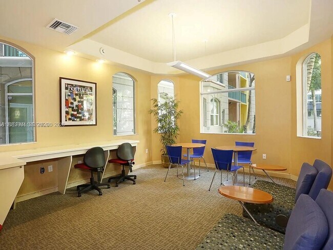 Building Photo - 6001 SW 70th St