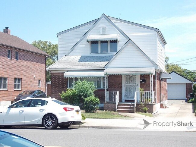 Primary Photo - 58-11 Oceania St