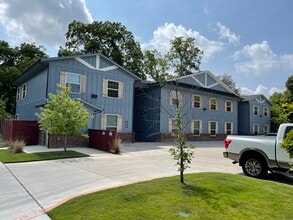 Building Photo - 116 Hann Street