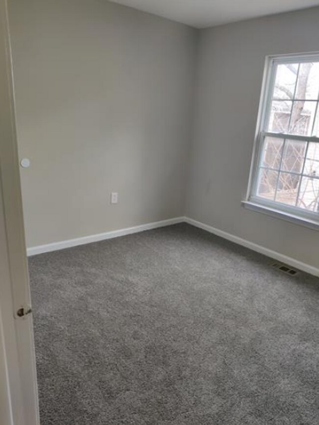 Building Photo - 2718 Titan St