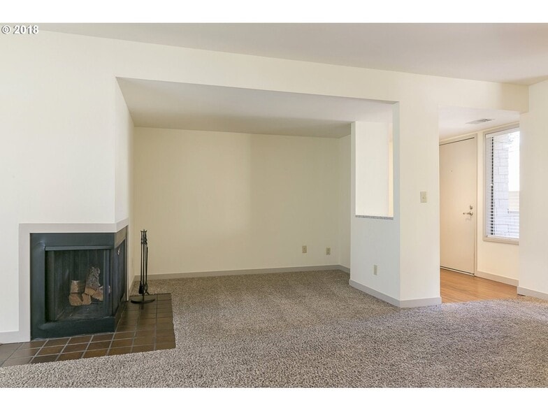 Building Photo - 5858 S Riveridge Ln