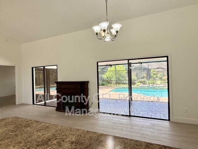 Building Photo - 553 Walnut Grove Pl