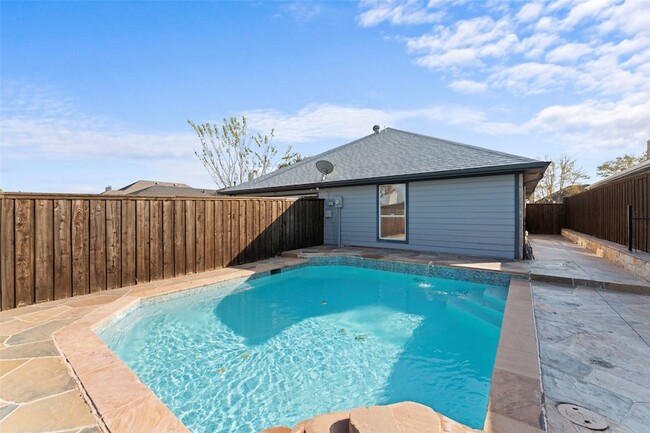 Building Photo - 919 Kim Ln