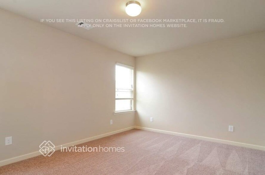 Building Photo - 3650 Brookhollow Dr