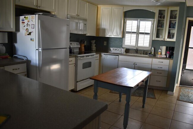 Building Photo - 3210 Gulf Blvd