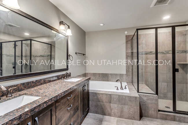 Building Photo - 13608 Super G Ln