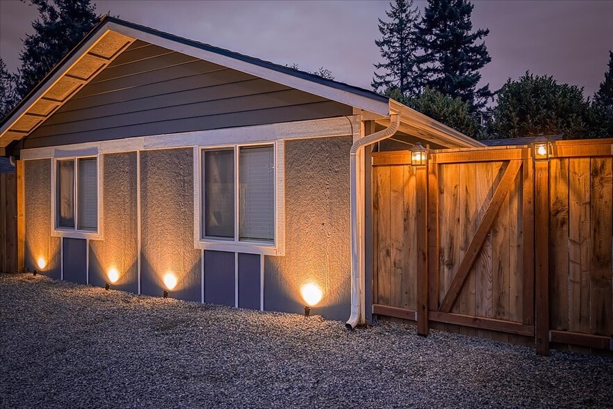 Building Photo - 210 SW 104th St