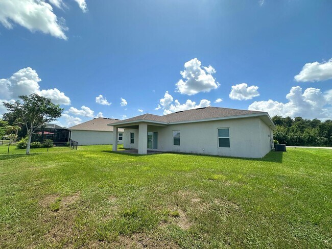 Building Photo - 624 Corrientes Cir