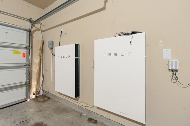 Building Photo - 9722 Massanutten Ln