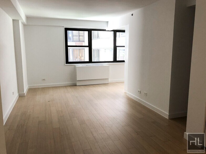 Building Photo - East 39th Street
