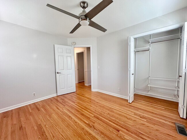 Building Photo - 6423 Futura Dr