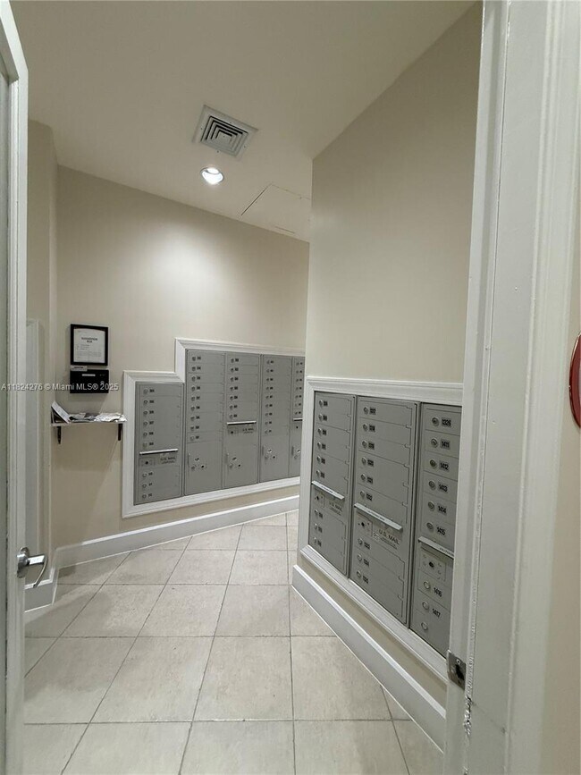 Building Photo - 1830 Radius Dr