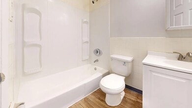 Building Photo - 298-300 Meridian - #2