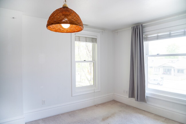 Building Photo - 145 E 300 S