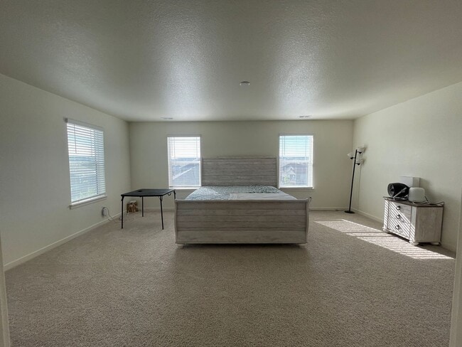 Building Photo - Live Lavishly in Crystal Valley Ranch