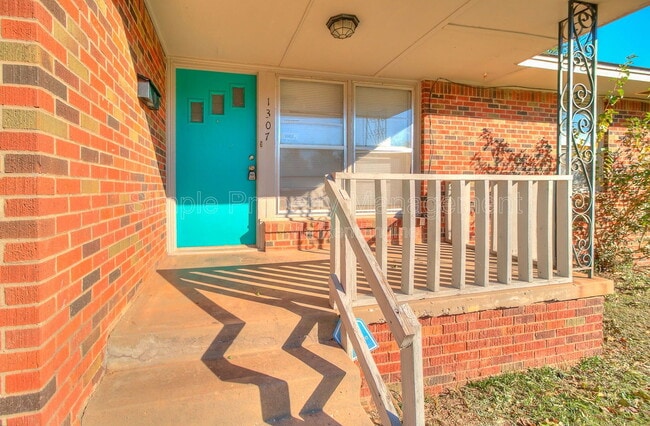 Building Photo - 1307 NW 81st St