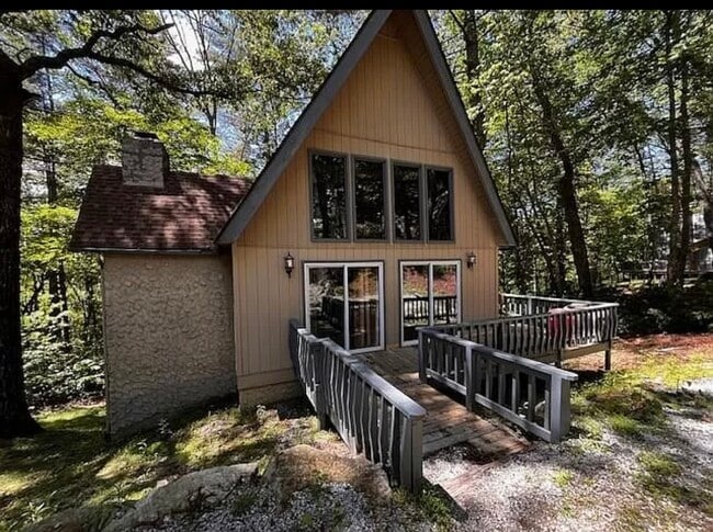 Building Photo - 680 Chalet Village Dr