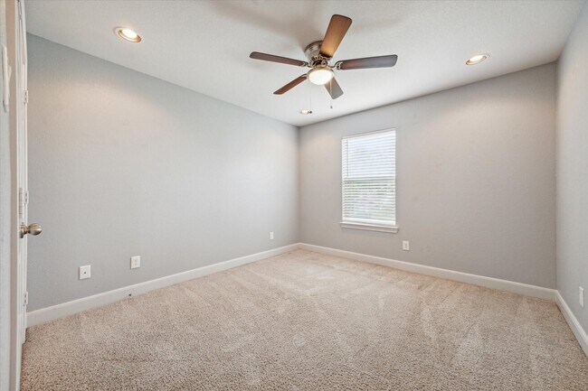Building Photo - 4916 Talina Way