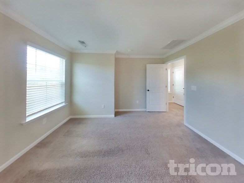 Building Photo - 437 N Ivestor Ct