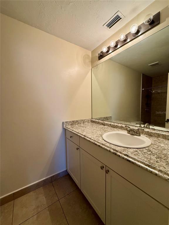 Building Photo - 6 Wells Pl