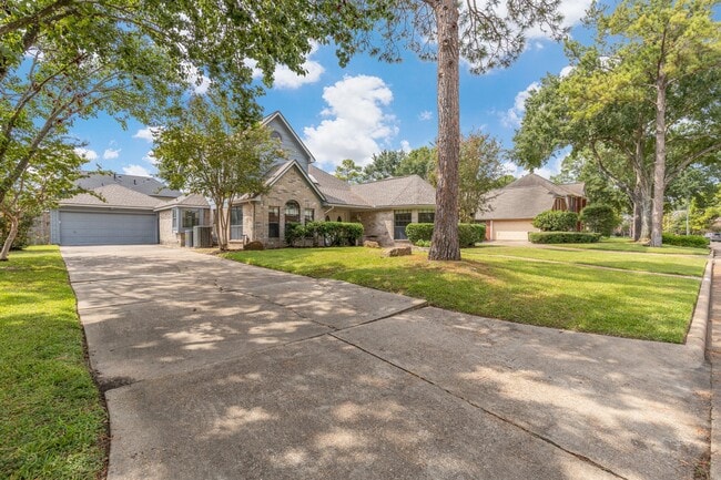 Building Photo - 15107 Easton Park Dr