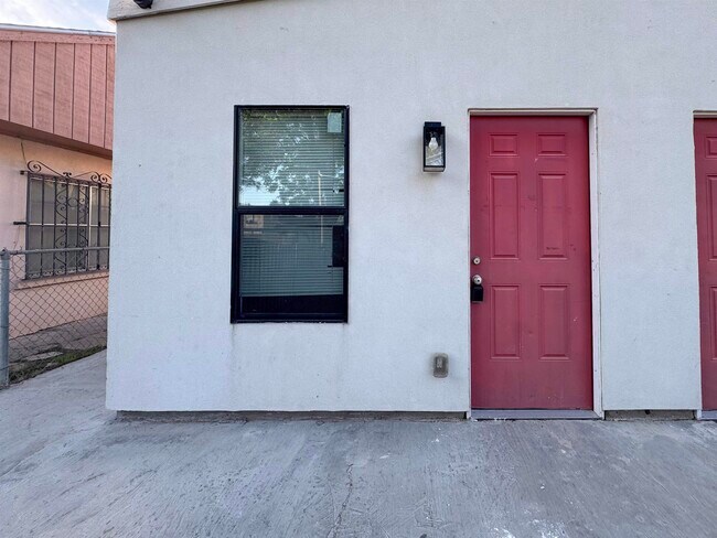 Building Photo - 1613 Lafayette St