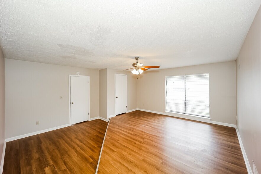 Building Photo - 8866 Wellston Ct