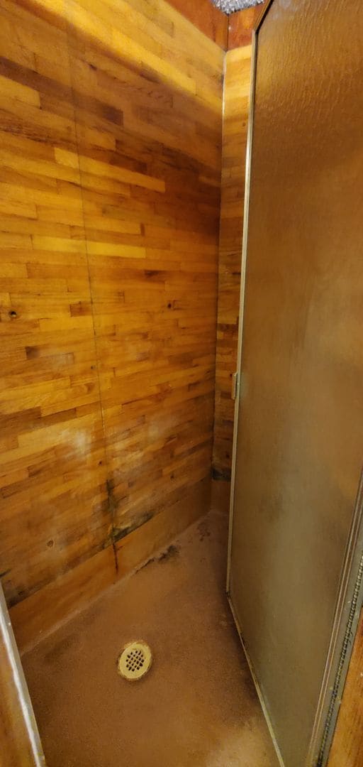 Building Photo - Fantastic Sylvan Setting off Ballinger Lake Forest Park