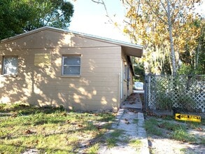 Building Photo - 4bed/2bath Single Family Home $1250/month