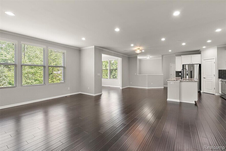Building Photo - 31065 Tremont Ln