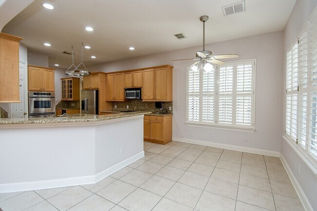 Building Photo - 3015 Bonnebridge Way Blvd