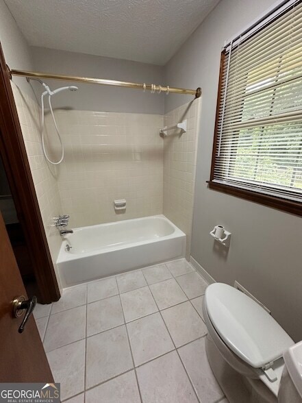 Building Photo - 145 Redwood Cir