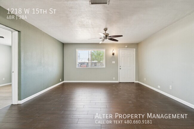 Building Photo - 1218 W 15th St