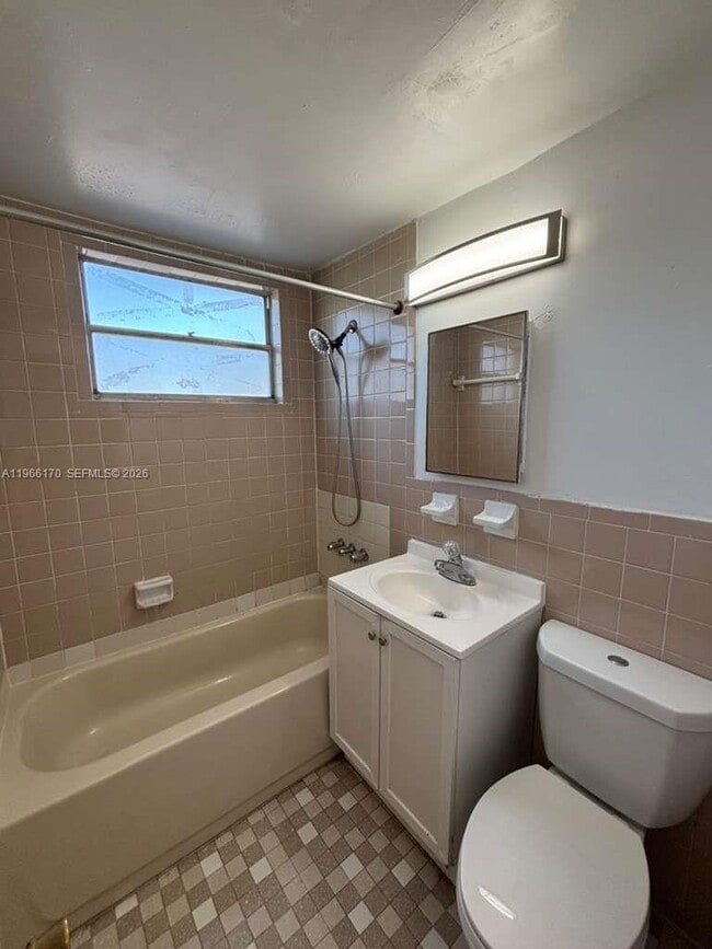 Building Photo - 14140 NW 24th Ct