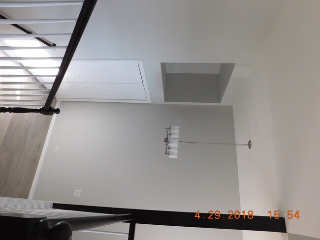 Foyer - 343 Westmore Meyers Rd