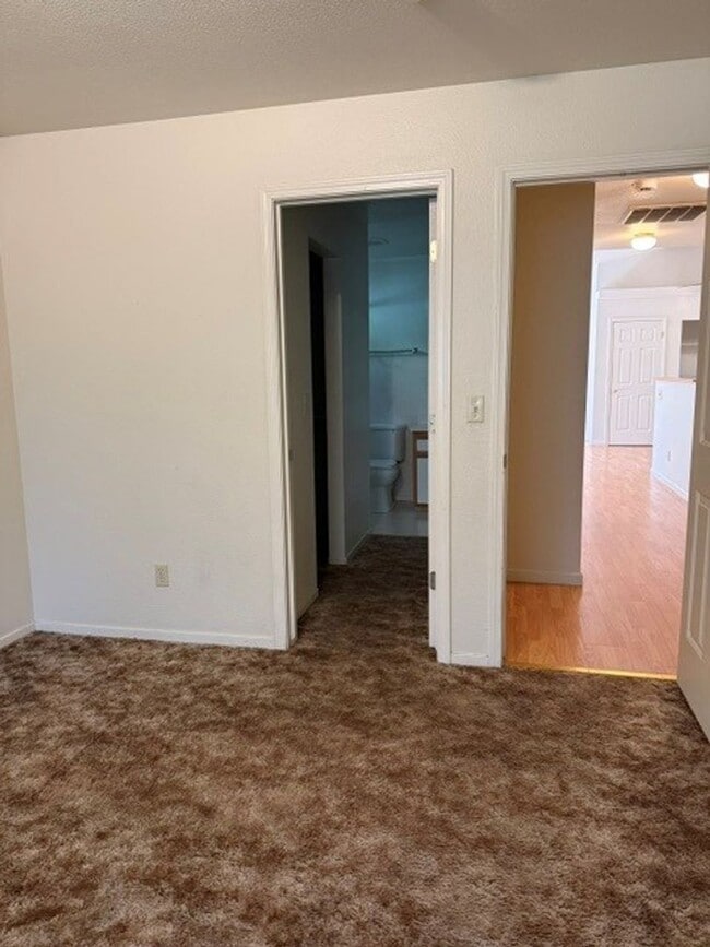 Building Photo - LI705-Gifford,Charles