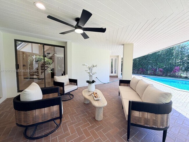 Building Photo - 301 Isla Dorada Blvd