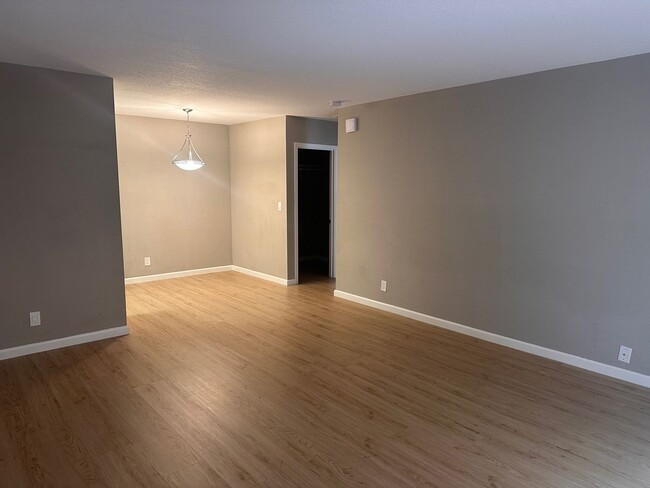 Building Photo - Remodeled 1 Bedroom 1 Bath South San Jose ...