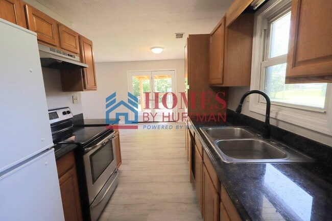 Building Photo - Three Bedroom House | Move in Ready | Princeton