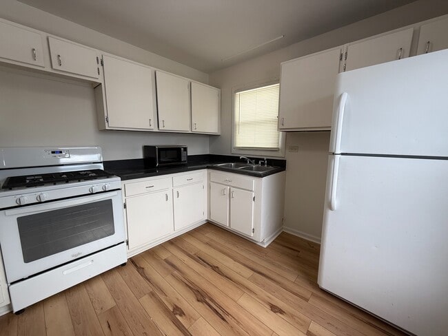 Building Photo - 328 Kirkwood Cir