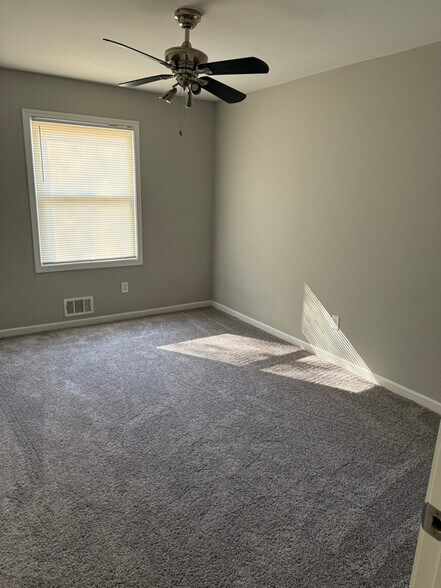 Building Photo - 2830 Rex Rd