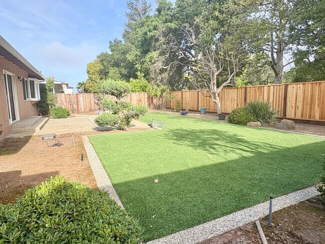 Building Photo - Welcome Home to Your Next Chapter in Almaden Valley